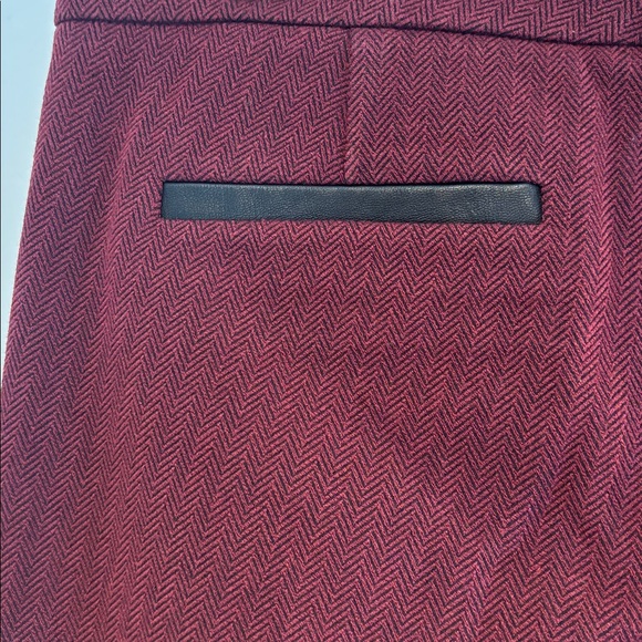 Banana Republic Sloan Womens Pants Size 6 Cranberry Herringbone faux Leather - Picture 12 of 15